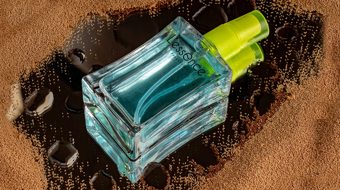 Producción fotográfica de producto: perfume azul